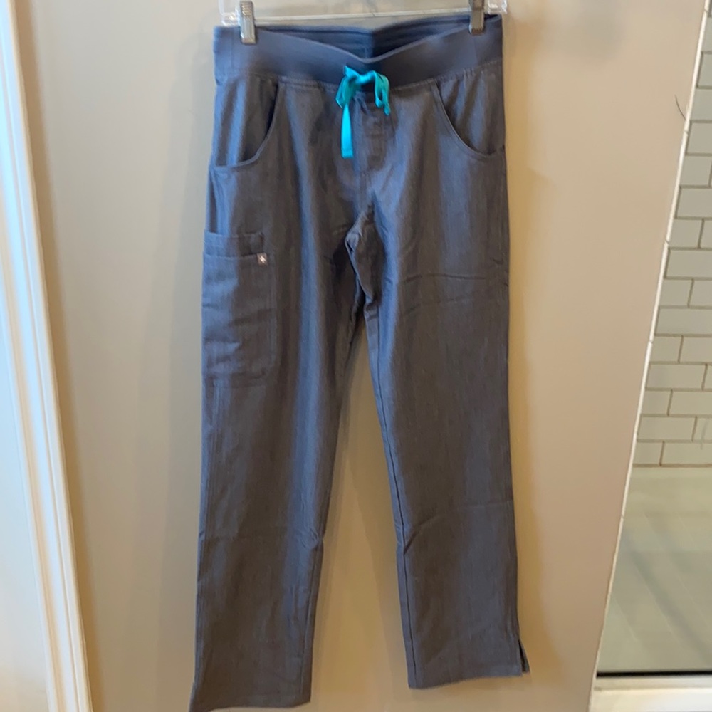 Figs XS tall skinny scrub pants